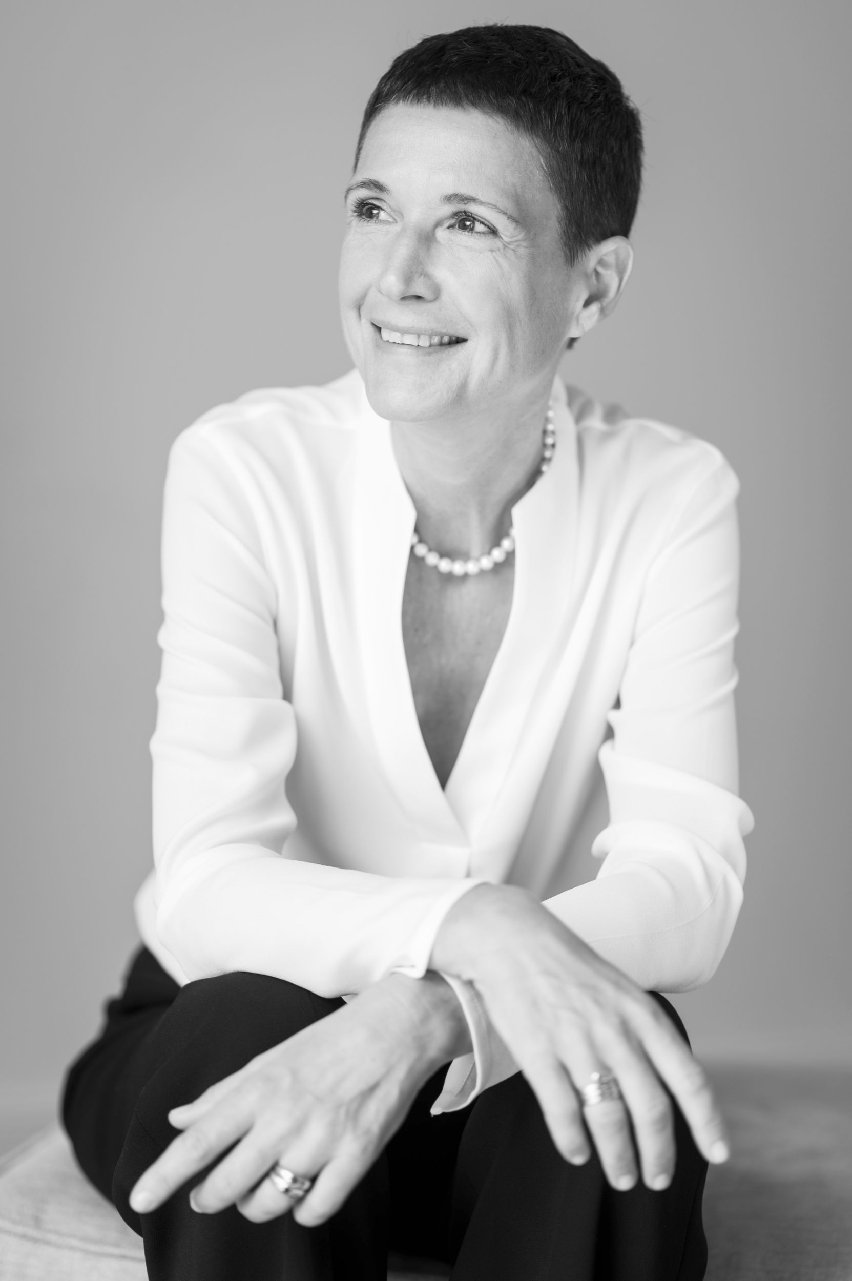 Sabine fb Lueder | Corporate Publishing Sabine fb Lueder entwickelt Kundenmagazine und Mitarbeiter-Publikationen, die Ihre Unternehmenswerte nicht nur kommunizieren, sondern erlebbar machen.